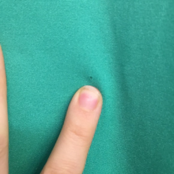 Vineyard Vines Kelly Green 3 Button Polo - Picture 4 of 8